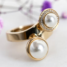 Load image into Gallery viewer, QUDO INTERCHANGEABLE BOTTONE TOP 10MM - CREAM CRYSTAL PEARL - GOLD PLATED
