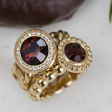 Load image into Gallery viewer, QUDO INTERCHANGEABLE TONDO DELUXE TOP 13MM - BURGUNDY CRYSTAL - GOLD PLATED
